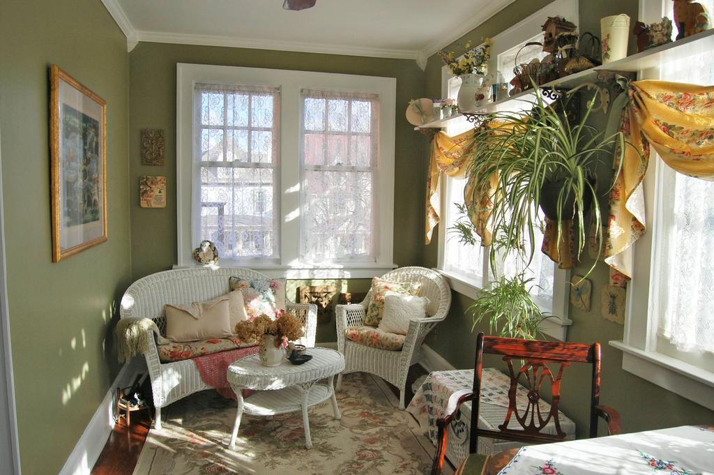 Schuster Mansion Bed & Breakfast Милуоки Номер фото